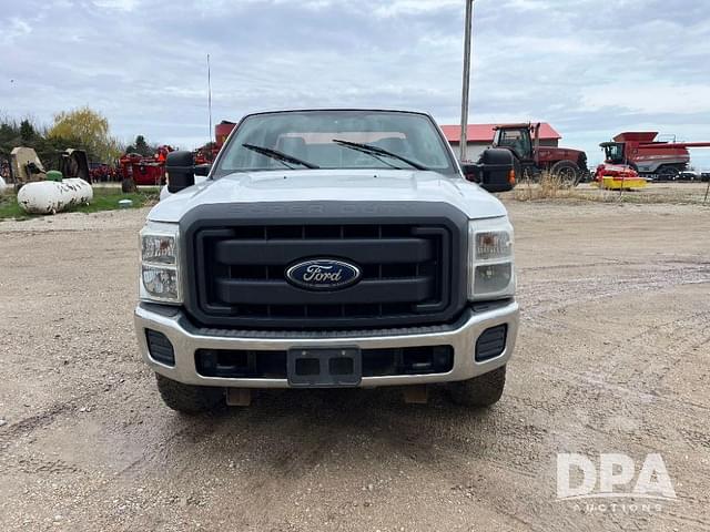 Image of Ford F-250 equipment image 2