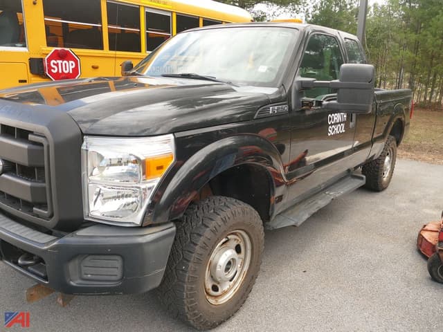Image of Ford F-250 equipment image 1