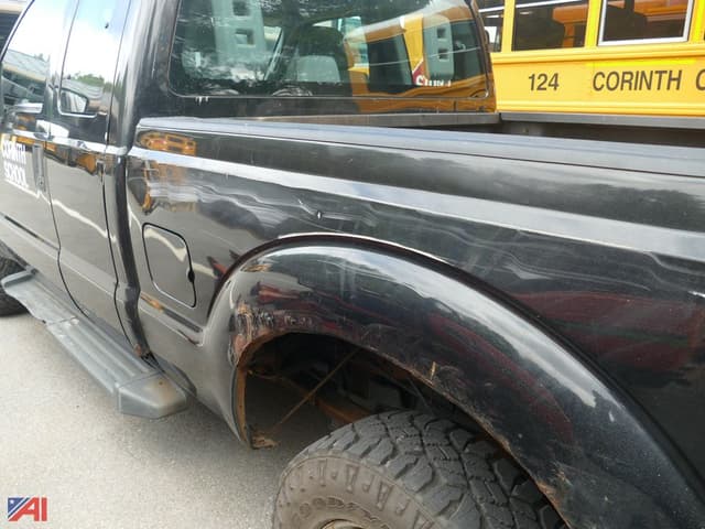 Image of Ford F-250 equipment image 3