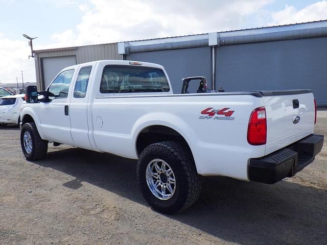 Image of Ford F-250 equipment image 3
