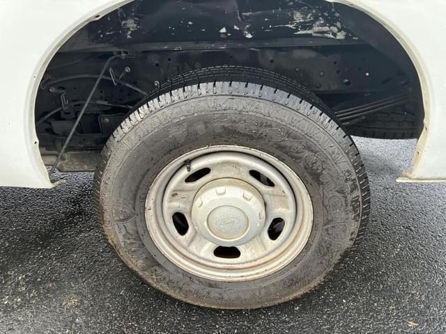 Image of Ford F-250 equipment image 4