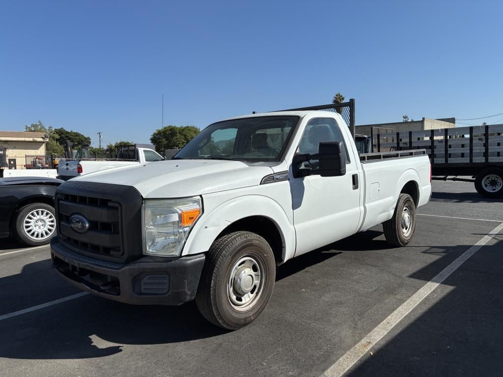 2012 Ford F-250 Equipment Image0