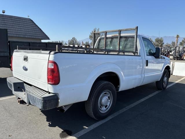Image of Ford F-250 equipment image 2