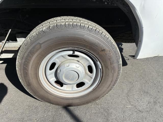 Image of Ford F-250 equipment image 4