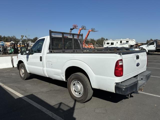 Image of Ford F-250 equipment image 3