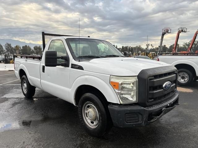 Image of Ford F-250 equipment image 1