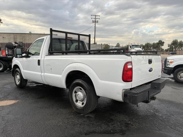 Image of Ford F-250 equipment image 3