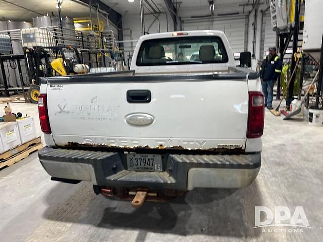 Image of Ford F-250 equipment image 3