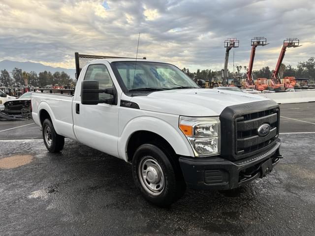 Image of Ford F-250 equipment image 1