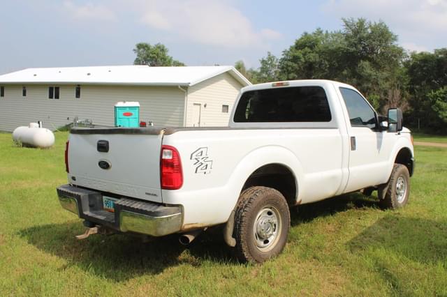 Image of Ford F-250 equipment image 4