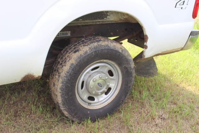 Image of Ford F-250 equipment image 3