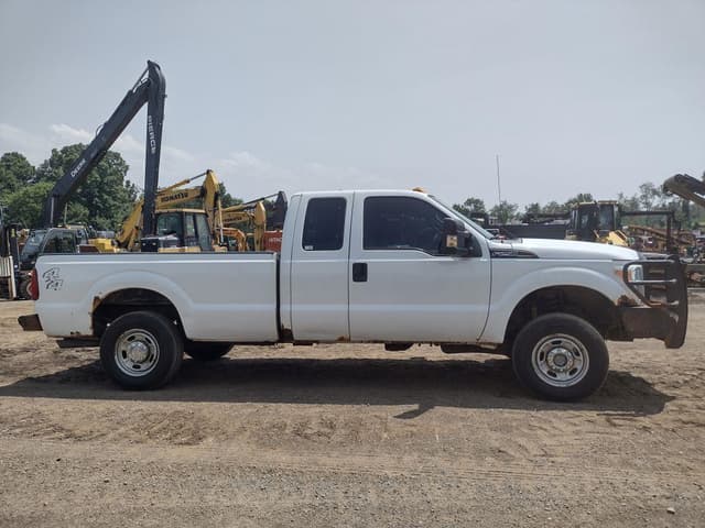Image of Ford F-250 equipment image 2
