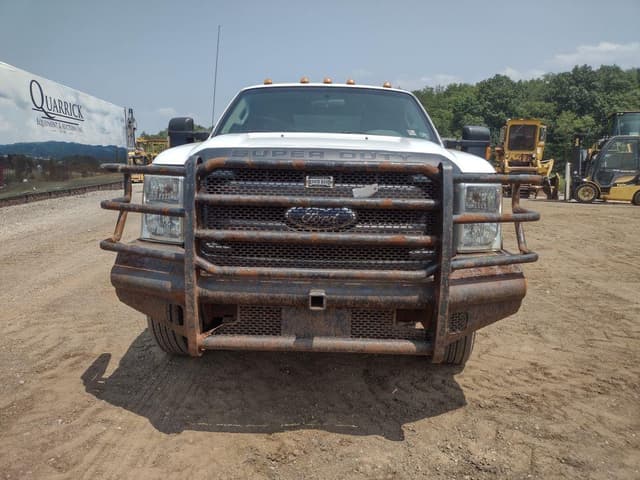 Image of Ford F-250 equipment image 1
