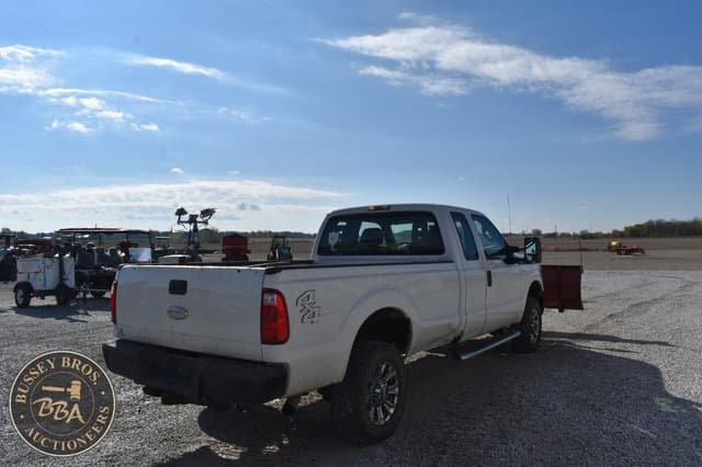Image of Ford F-250 equipment image 4