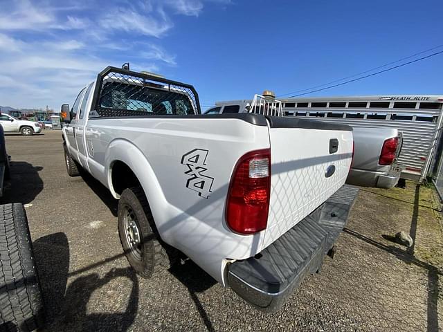 Image of Ford F-250 equipment image 3