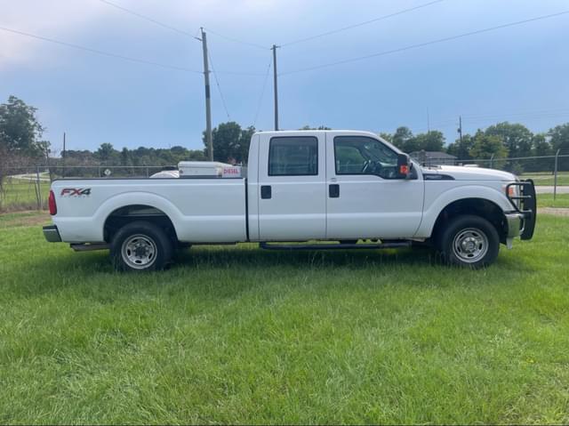 Image of Ford F-250 equipment image 3