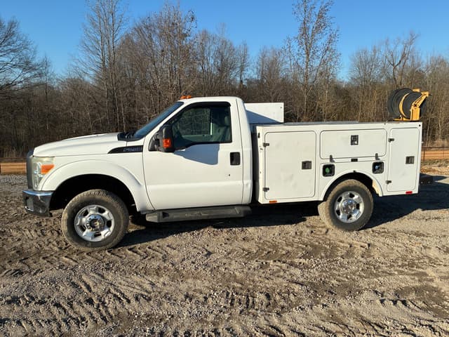Image of Ford F-250 equipment image 2
