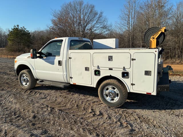 Image of Ford F-250 equipment image 3
