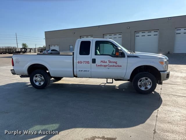 Image of Ford F-250 equipment image 3
