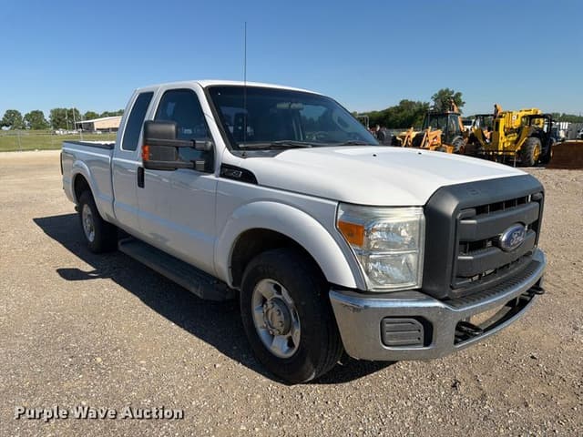 Image of Ford F-250 equipment image 2