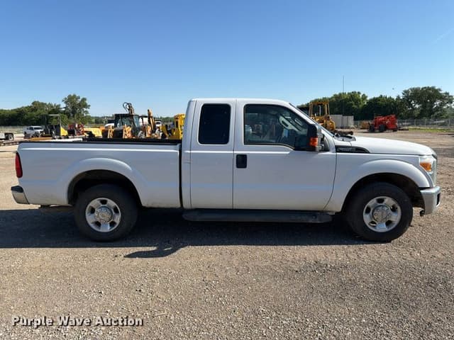 Image of Ford F-250 equipment image 3