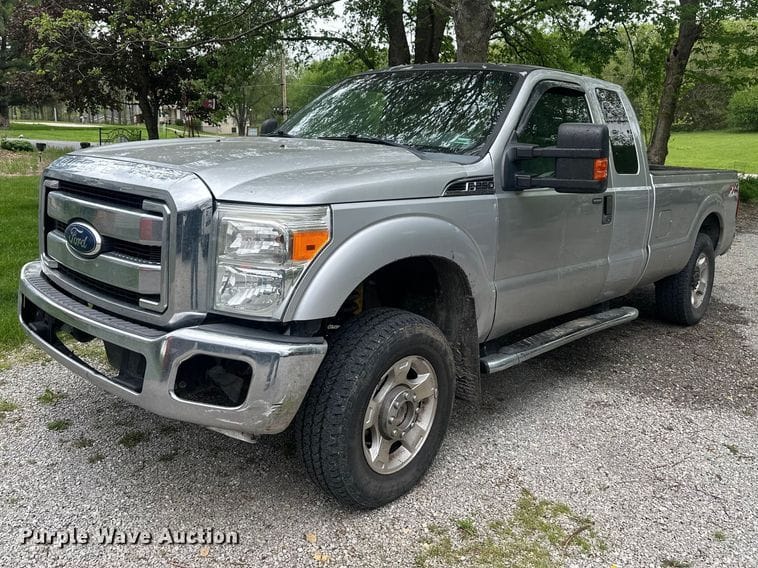 2012 Ford F-250 Equipment Image0