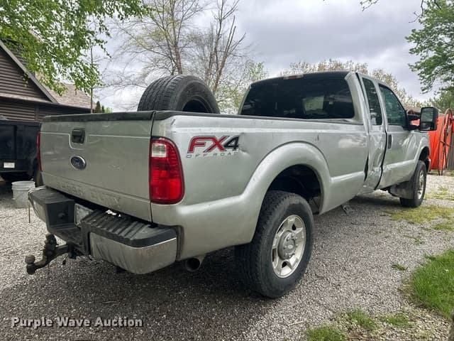 Image of Ford F-250 equipment image 4