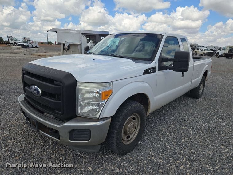 2012 Ford F-250 Equipment Image0