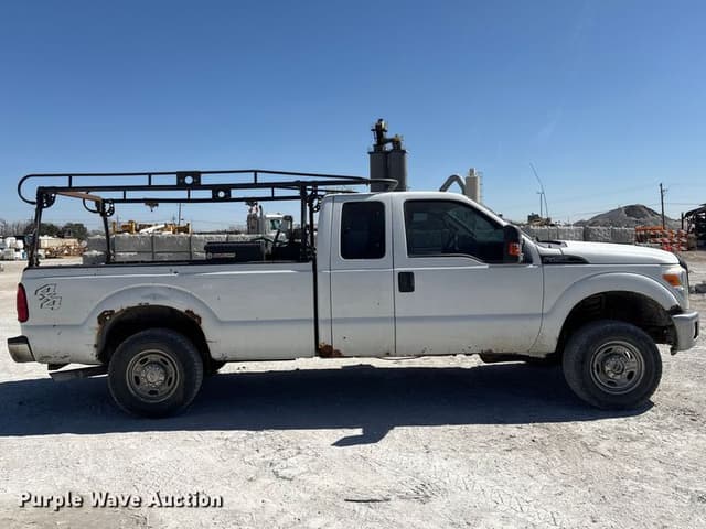 Image of Ford F-250 equipment image 3