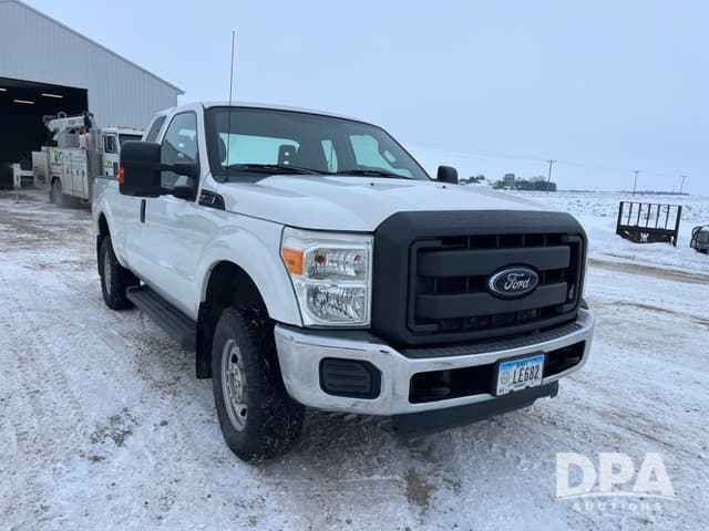 Image of Ford F-250 equipment image 3