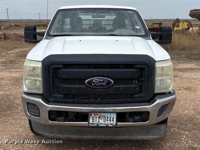 Image of Ford F-250 equipment image 1