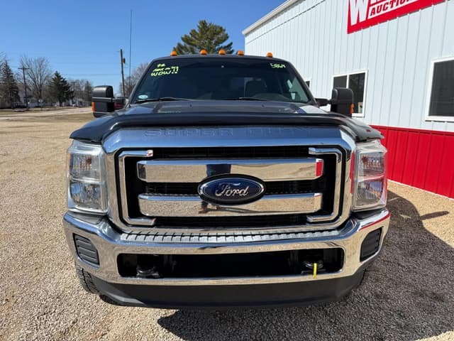 Image of Ford F-250 equipment image 2