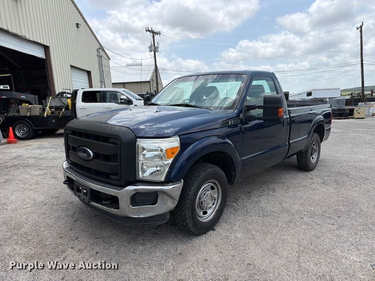 2012 Ford F-250 Equipment Image0