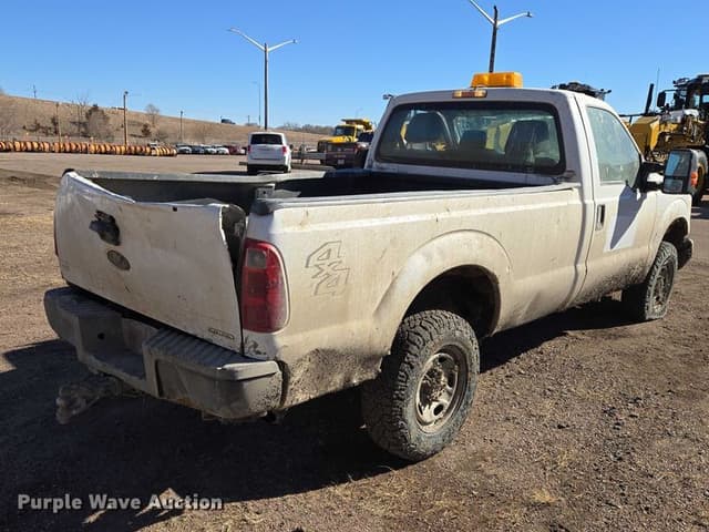 Image of Ford F-250 equipment image 4