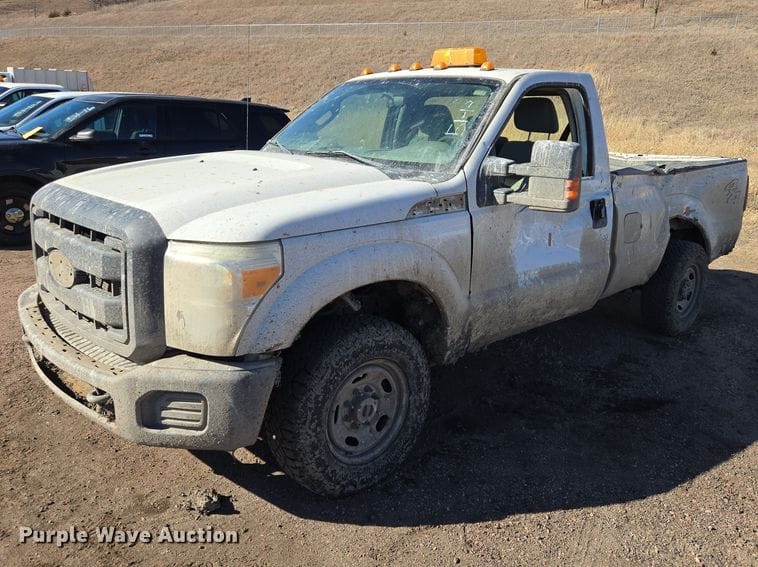 2012 Ford F-250 Equipment Image0