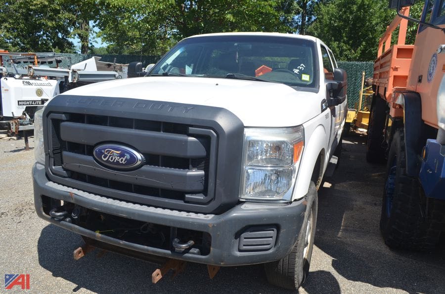 2012 Ford F-250 Equipment Image0