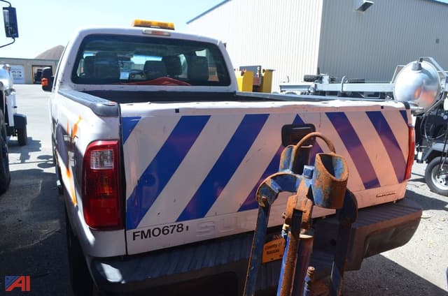 Image of Ford F-250 equipment image 1