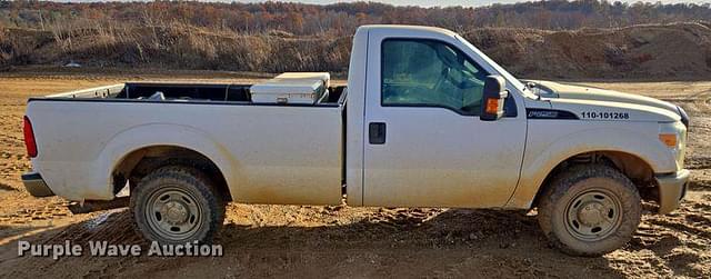 Image of Ford F-250 equipment image 3