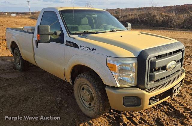 Image of Ford F-250 equipment image 2