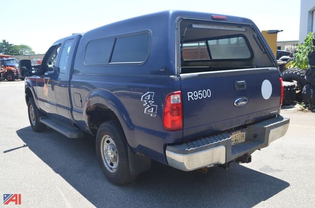 Image of Ford F-250 equipment image 1