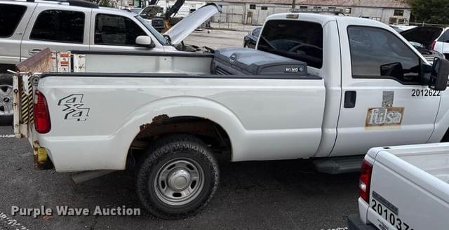 Image of Ford F-250 equipment image 4