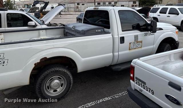 Image of Ford F-250 equipment image 3