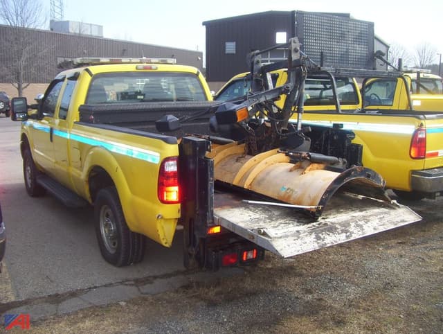 Image of Ford F-250 equipment image 3