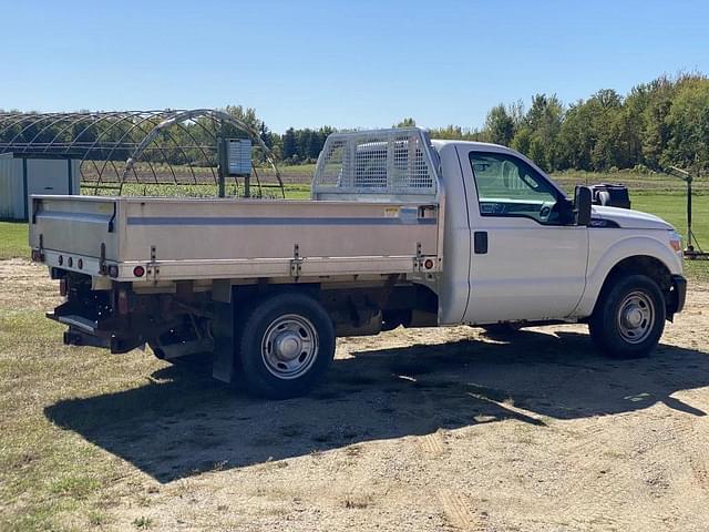 Image of Ford F-250 equipment image 4