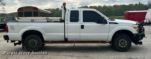 Image of Ford F-250 equipment image 3