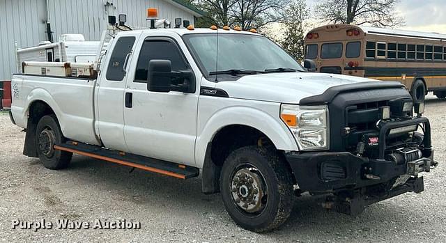 Image of Ford F-250 equipment image 2