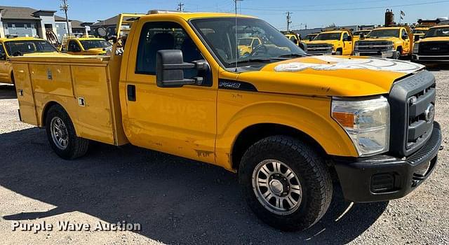 Image of Ford F-250 equipment image 2