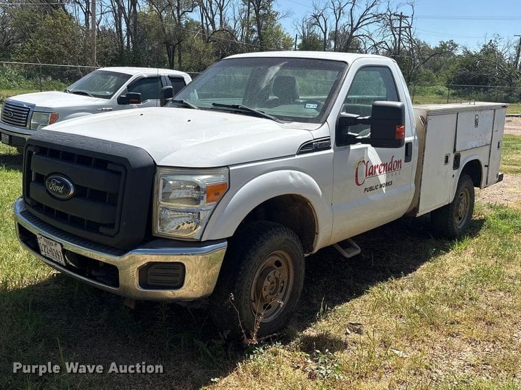 2012 Ford F-250 Equipment Image0