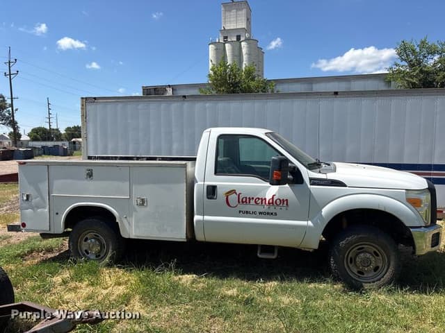 Image of Ford F-250 equipment image 3