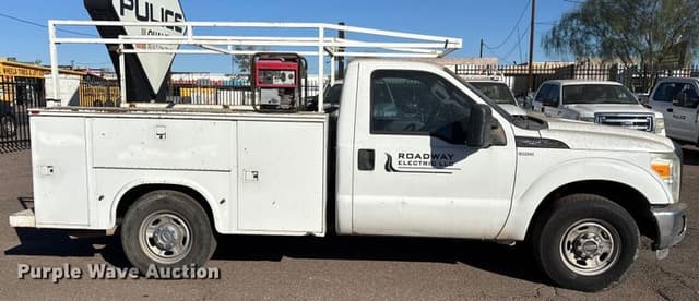 Image of Ford F-250 equipment image 3